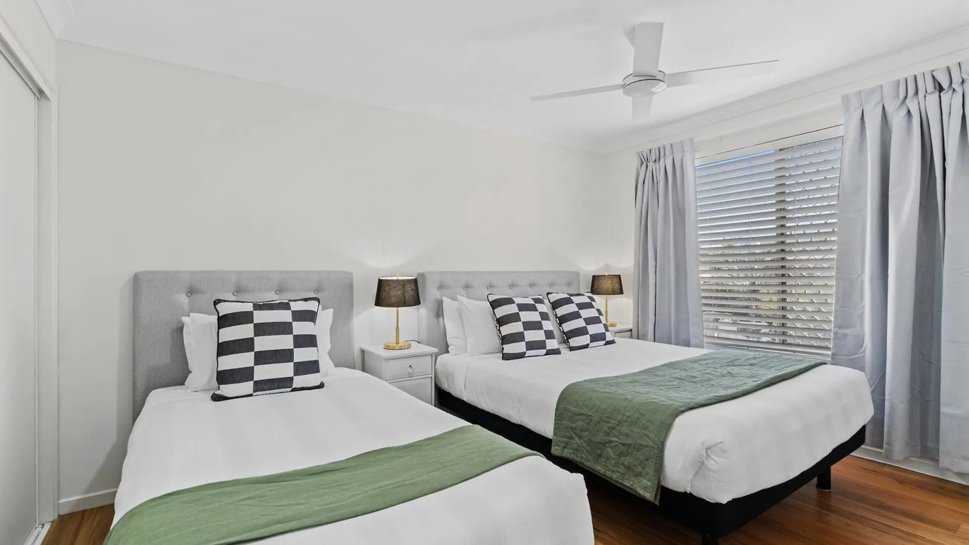 Appartamento Surfers Enclave - A Spacious Family Home Gold Coast